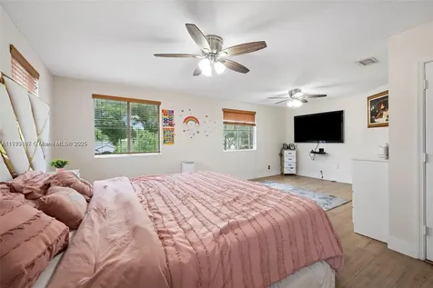 1463 NW 48th Avenue Coconut Creek FL 33063