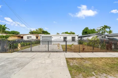 5407 SW 20th Street West Park FL 33023