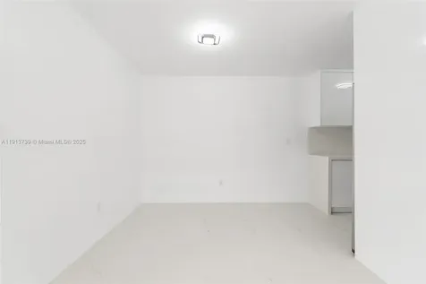5407 SW 20th Street West Park FL 33023