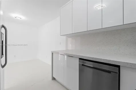 5407 SW 20th Street West Park FL 33023