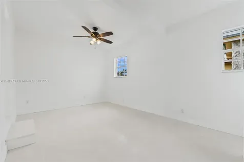 5407 SW 20th Street West Park FL 33023