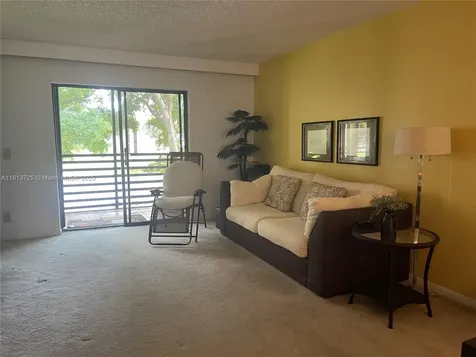 2786 NW 104th Avenue Sunrise FL 33322
