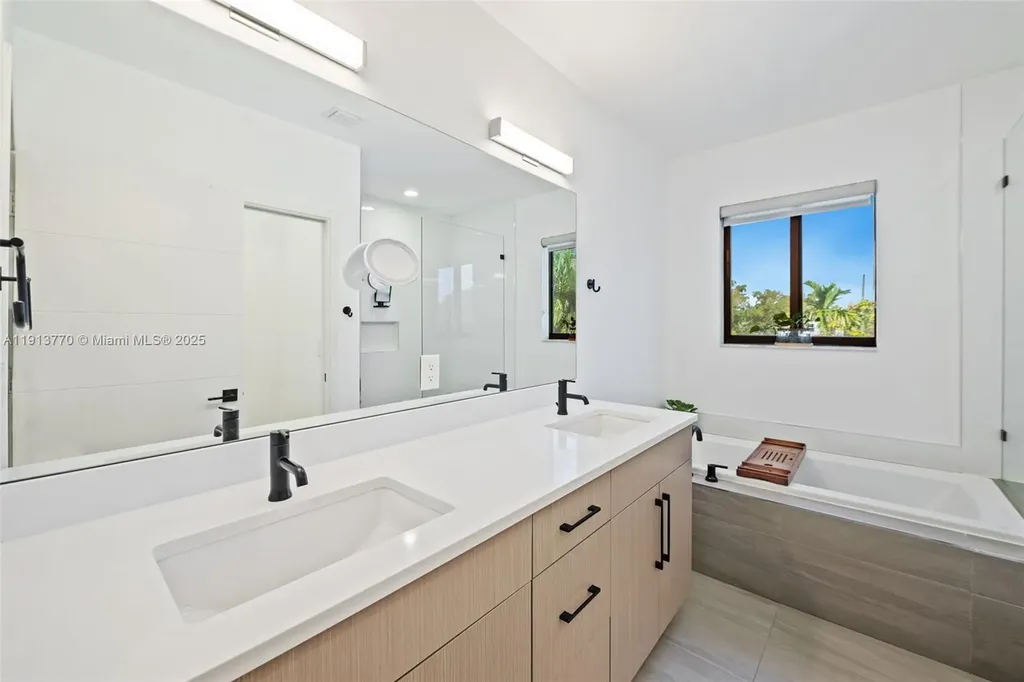 1226 NE 11th Avenue Fort Lauderdale FL 33304