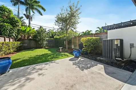 1226 NE 11th Avenue Fort Lauderdale FL 33304