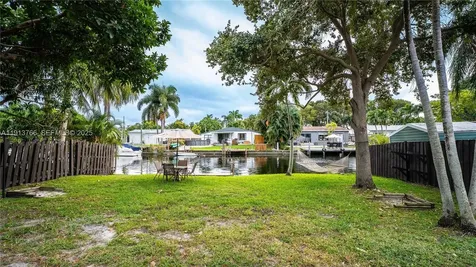 2634 Thomas Street Hollywood FL 33020