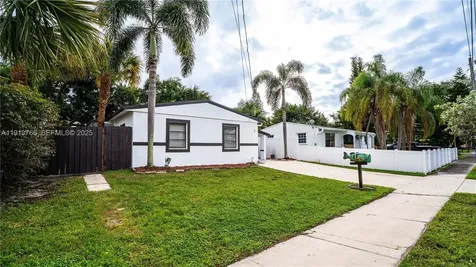 2634 Thomas Street Hollywood FL 33020