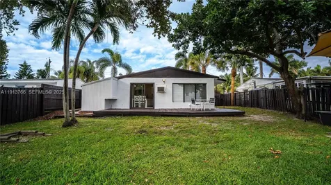 2634 Thomas Street Hollywood FL 33020