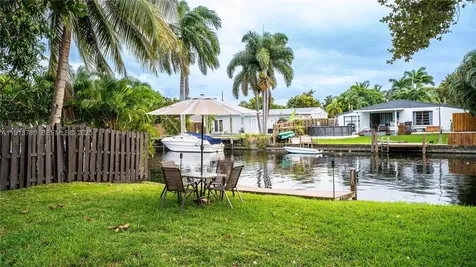 2634 Thomas Street Hollywood FL 33020