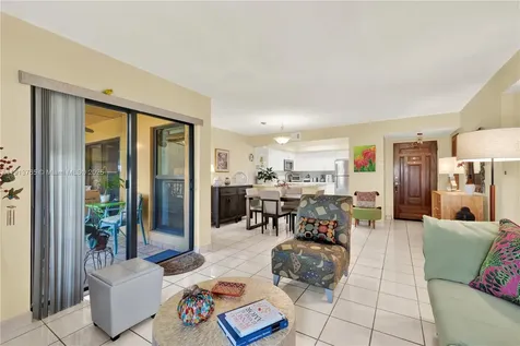 10857 NW 7th Street Miami FL 33172