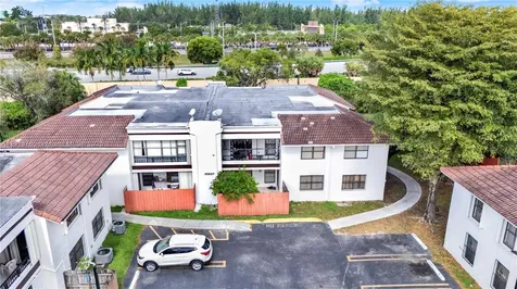10857 NW 7th Street Miami FL 33172