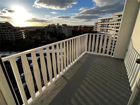 200 Ocean Lane Drive Key Biscayne FL 33149