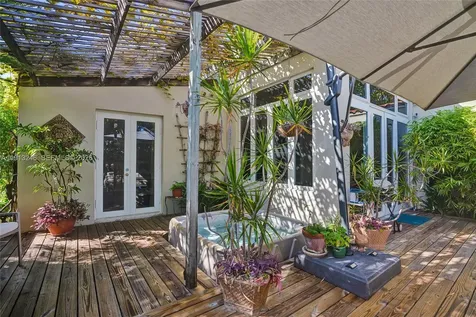 1335 Lenox Avenue Miami Beach FL 33139
