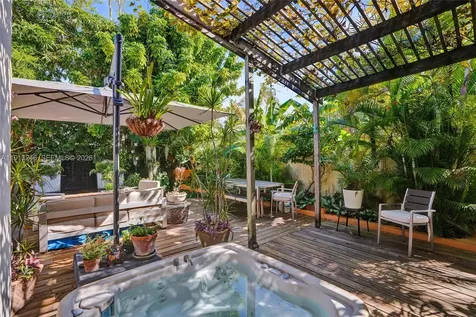 1335 Lenox Avenue Miami Beach FL 33139