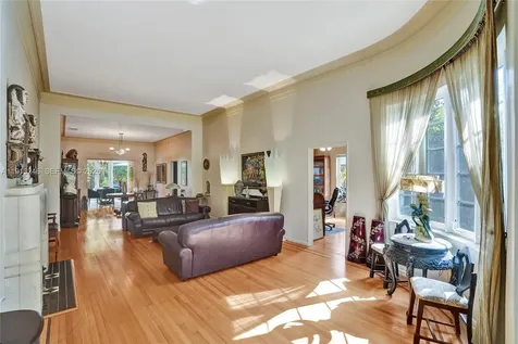 1335 Lenox Avenue Miami Beach FL 33139