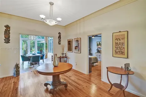 1335 Lenox Avenue Miami Beach FL 33139