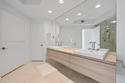 17301 Biscayne Boulevard North Miami Beach FL 33160