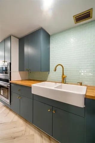 5149 Alton Road Miami Beach FL 33140