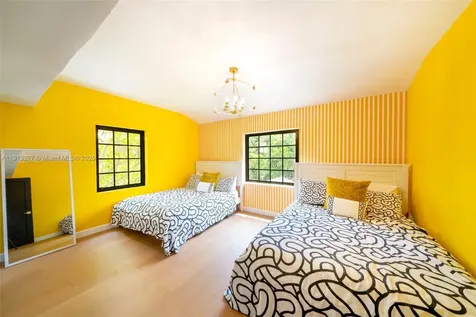 5149 Alton Road Miami Beach FL 33140