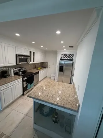 5055 Collins Avenue Miami Beach FL 33140