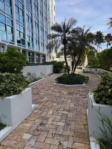 5055 Collins Avenue Miami Beach FL 33140