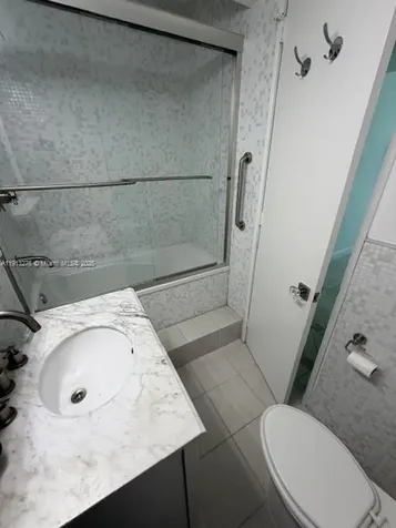 5055 Collins Avenue Miami Beach FL 33140