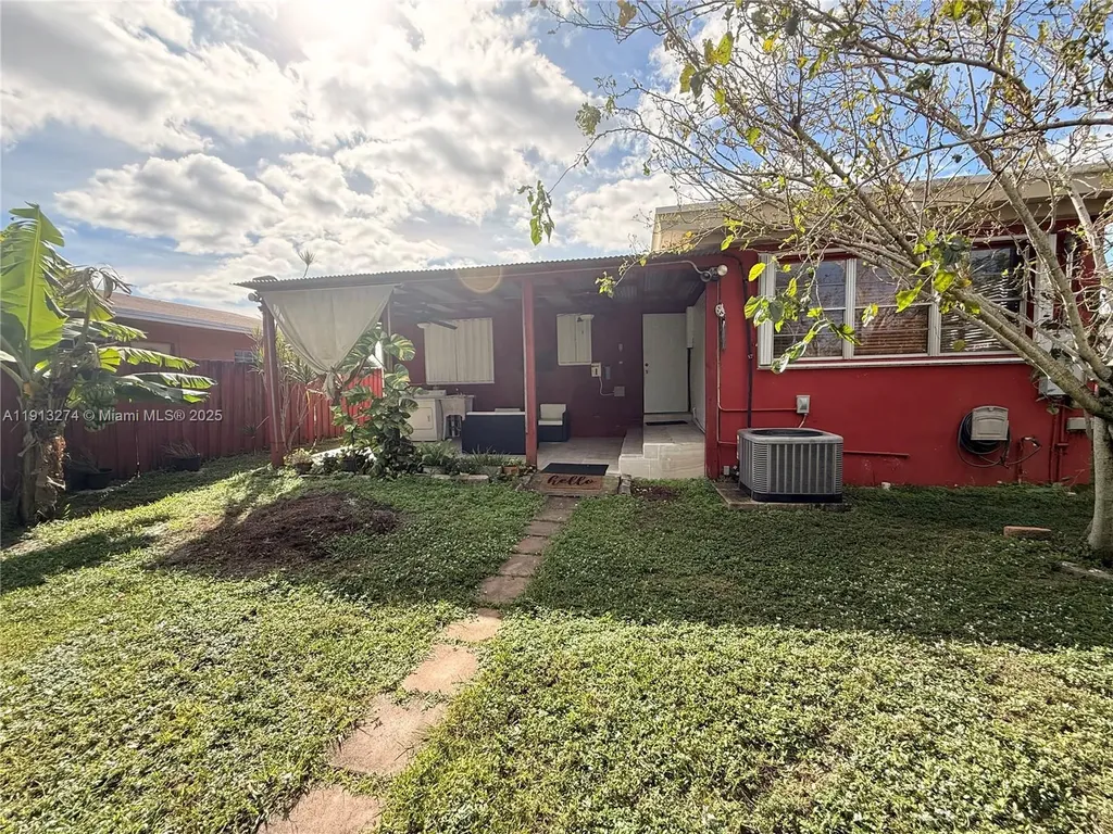 2435 Wilson Street Hollywood FL 33020