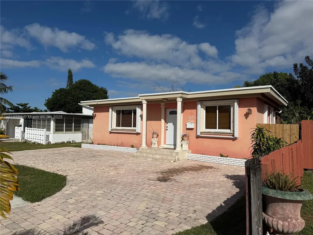 2435 Wilson Street Hollywood FL 33020