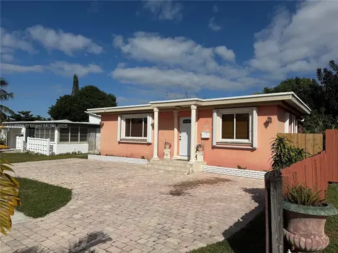 2435 Wilson Street Hollywood FL 33020