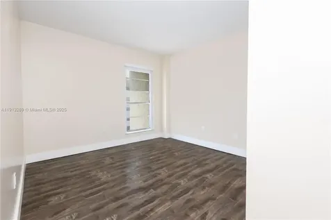 300 NW 42nd Avenue Miami FL 33126