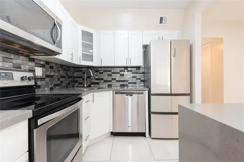 300 NW 42nd Avenue Miami FL 33126