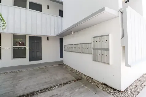 3071 SW 27th Avenue Miami FL 33133