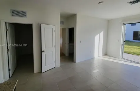1683 SE 7th Lane Homestead FL 33033