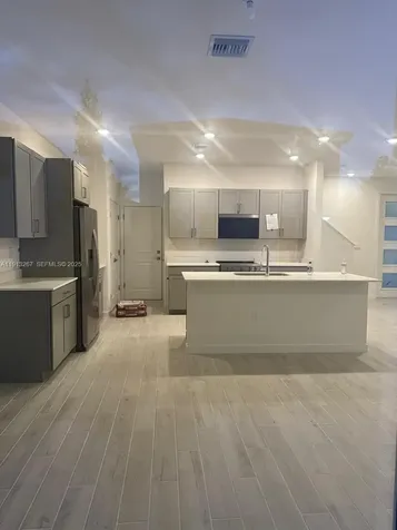 1683 SE 7th Lane Homestead FL 33033