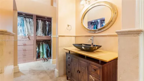 2310 NW 189th Avenue Pembroke Pines FL 33029