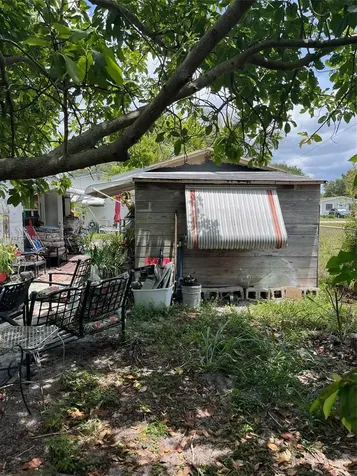 4620 SW 26th Street West Park FL 33023