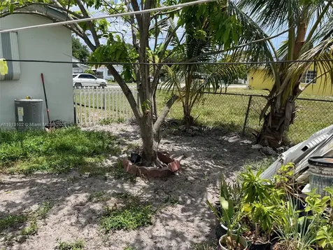 4620 SW 26th Street West Park FL 33023