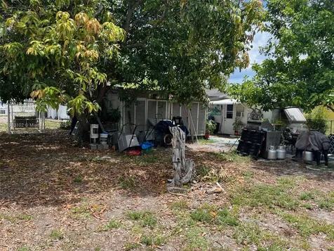 4620 SW 26th Street West Park FL 33023