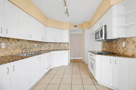 3370 Hidden Bay Drive Aventura FL 33180