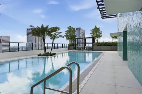 11 NE 6th Street Miami FL 33132