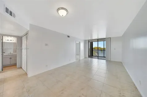 117 Lake Emerald Drive Oakland Park FL 33309