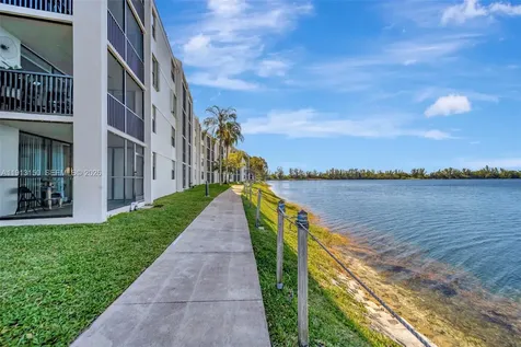 117 Lake Emerald Drive Oakland Park FL 33309