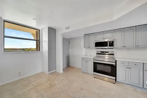 117 Lake Emerald Drive Oakland Park FL 33309