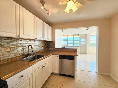 2025 NE 164th Street North Miami Beach FL 33162