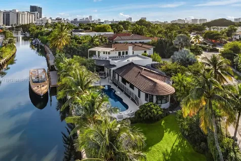 2801 Flamingo Drive Miami Beach FL 33140