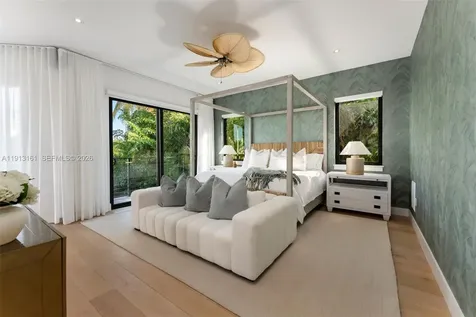 2801 Flamingo Drive Miami Beach FL 33140