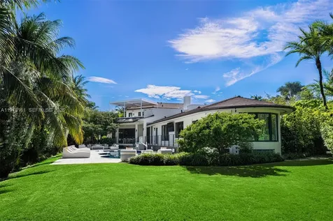 2801 Flamingo Drive Miami Beach FL 33140