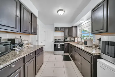 246 SE 44th Street Cape Coral FL 33904