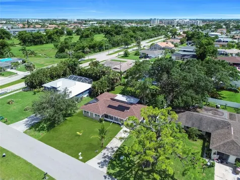 246 SE 44th Street Cape Coral FL 33904
