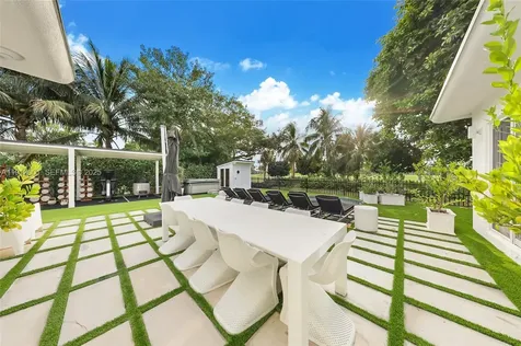 6100 La Gorce Drive Miami Beach FL 33140