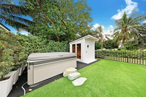 6100 La Gorce Drive Miami Beach FL 33140